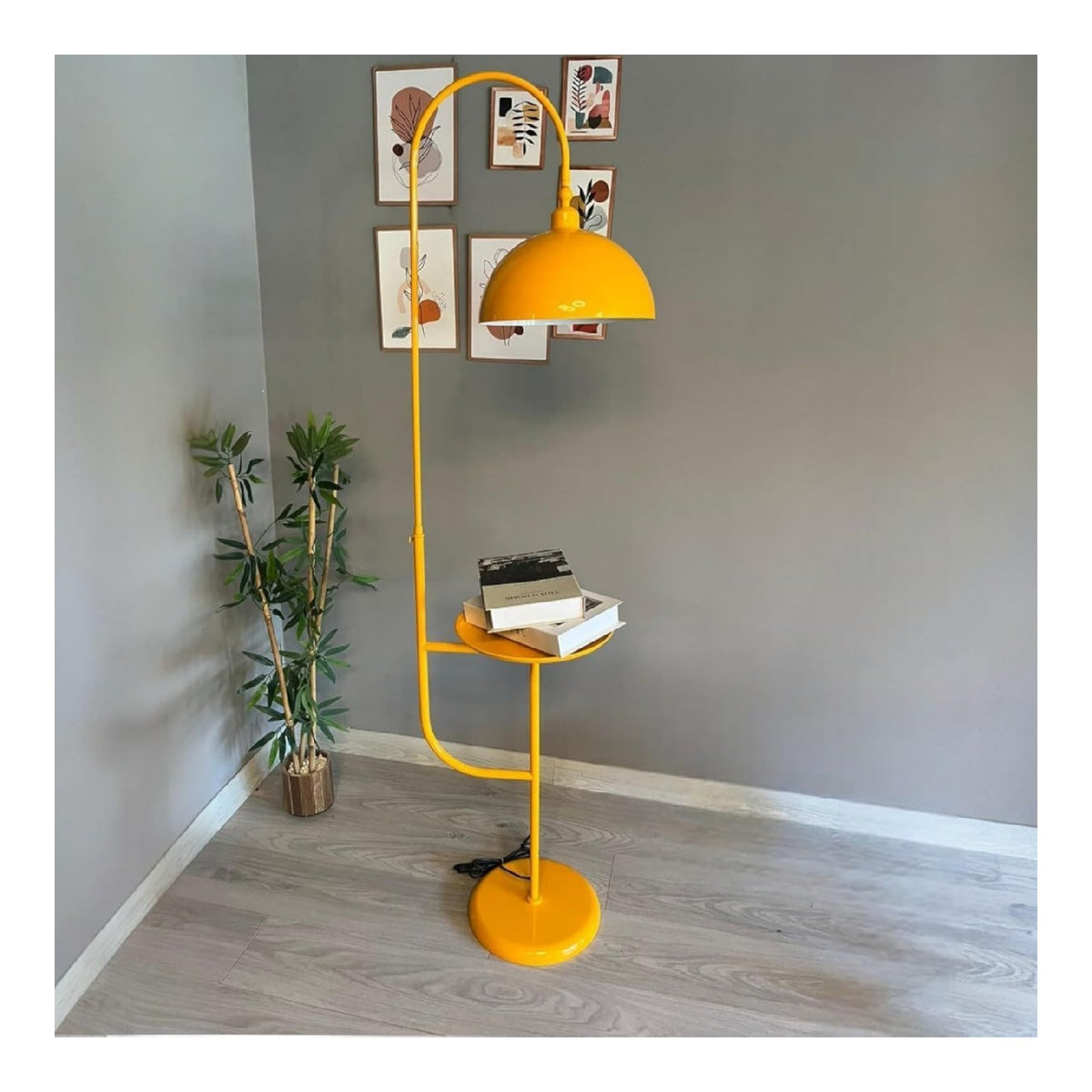 Lampadaire Ambre a presence elegante et lumiere agreable E27