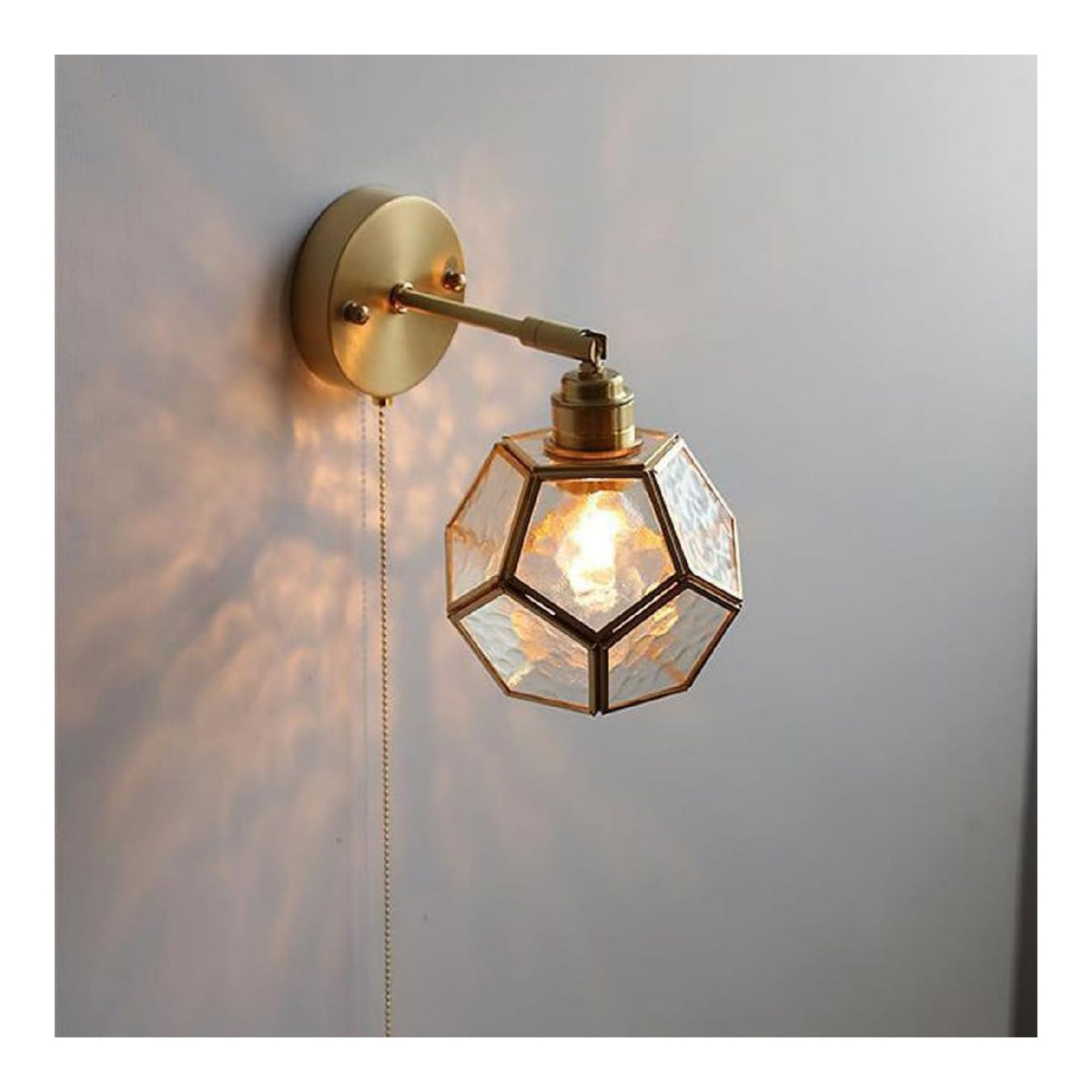 Applique murale decoratif Dore et Ambre avec diffusion lumineuse harmonieuse G5-8884