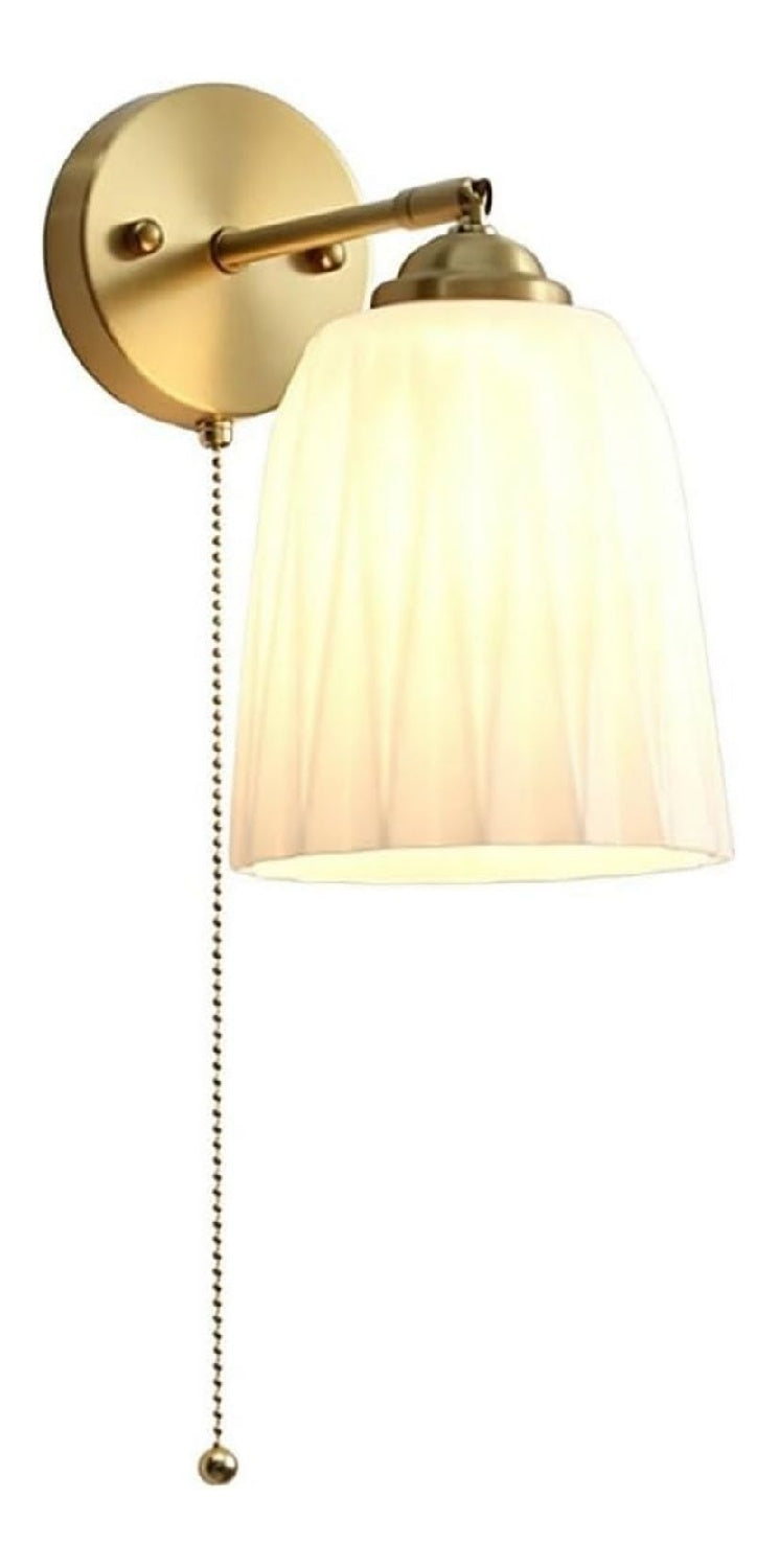 Solution lumineuse Ambre au dessin sobre en format applique murale E14